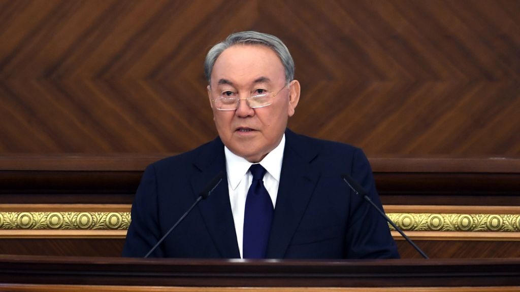 30 лет у власти: бессменный глава Казахстана Нурсултан Назарбаев ушел в отставку