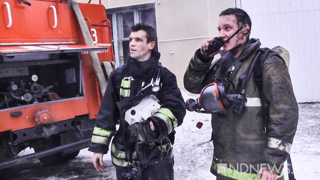 Торговый центр горит в центральной части Москвы