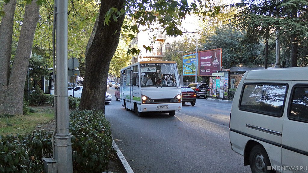 Дорожные «пробки» в Симферополе устранят вместе с маршрутками