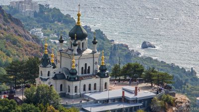 На территории известного крымского храма пострадал ребенок