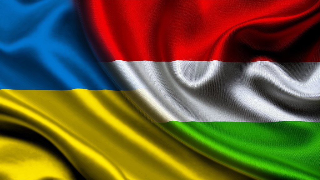 Депутат Европарламента: Киев кошмарит венгров Закарпатья, Европа – молчит