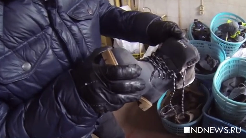 Глава минпрома предложил уволенным с заводов рабочим научиться шить одежду и обувь