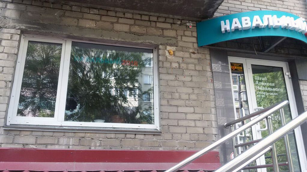 В Челябинске журналисты привели полицию в штаб Навального