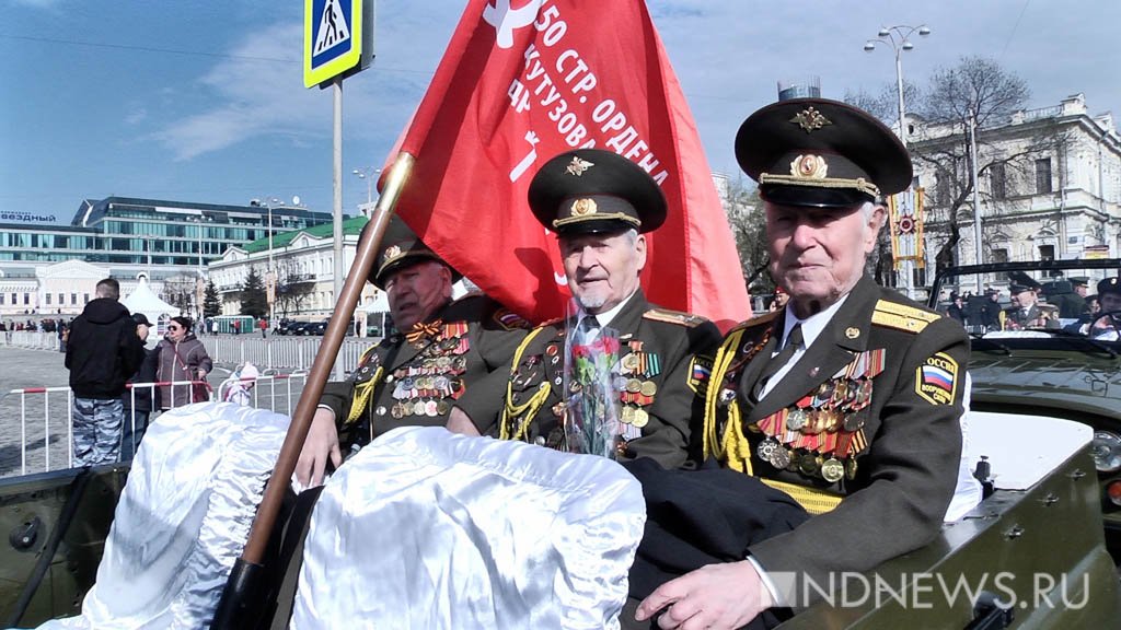 Для ветеранов, которые не смогут прийти 9 мая на площадь, устроят личные парады Победы под окнами