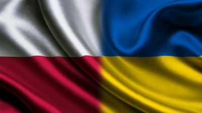 Польша прекращает обмен украинских гривен на злотые