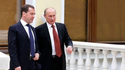 «Нужно доложить…» Медведев пригласил Путина на съезд «Единой России»