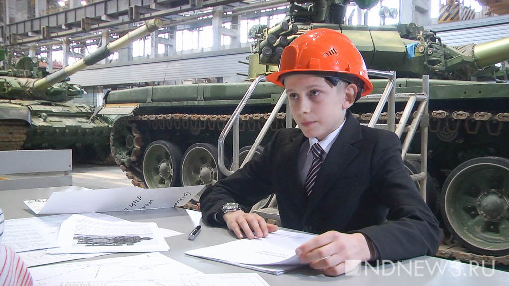 «Хочу делать танки!» – на УВЗ приехал 13-летний конструктор (ФОТО, ВИДЕО)