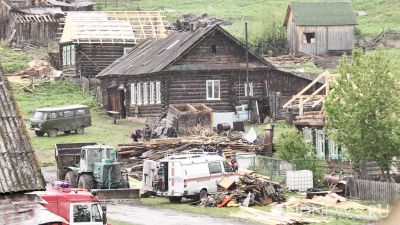 На Алтае ураган снес крышу со школы и оставил без электричества шесть поселков