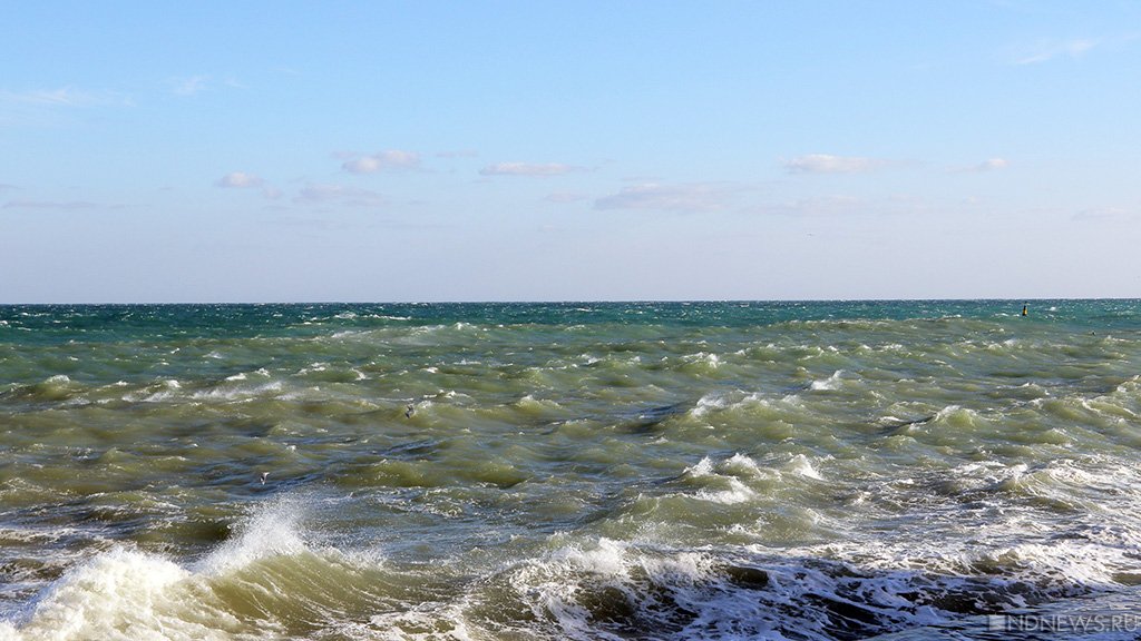 В Крыму продолжаются поиски детей, унесенных в море