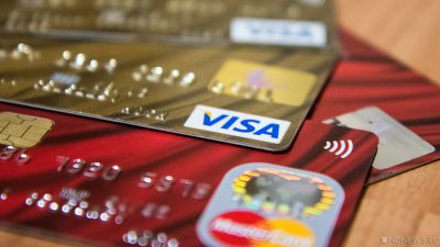 В Крыму перестали обслуживать карты Visa и MasterCard