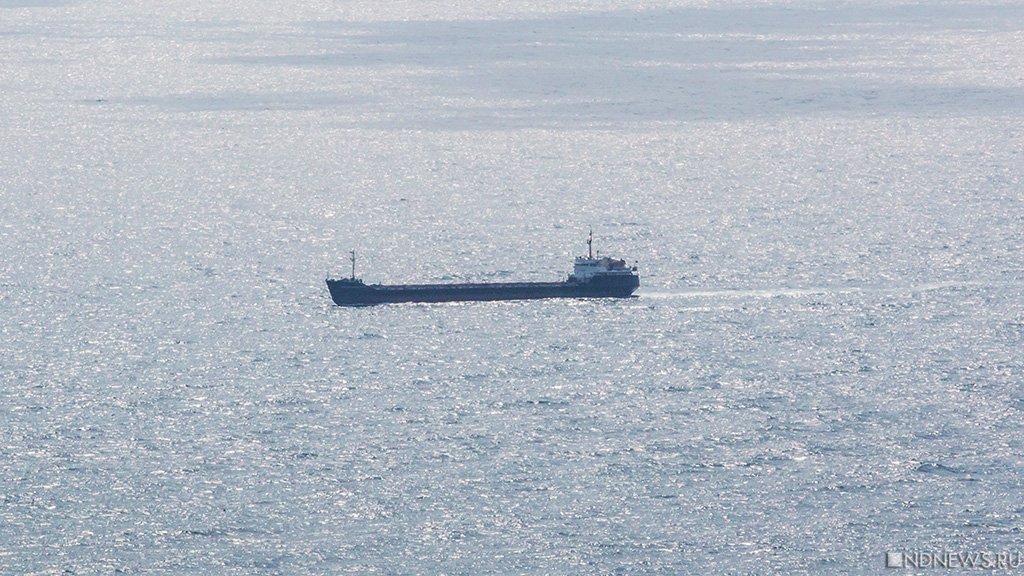 В Атлантическом океане пропадают с радаров танкеры с нефтью из России