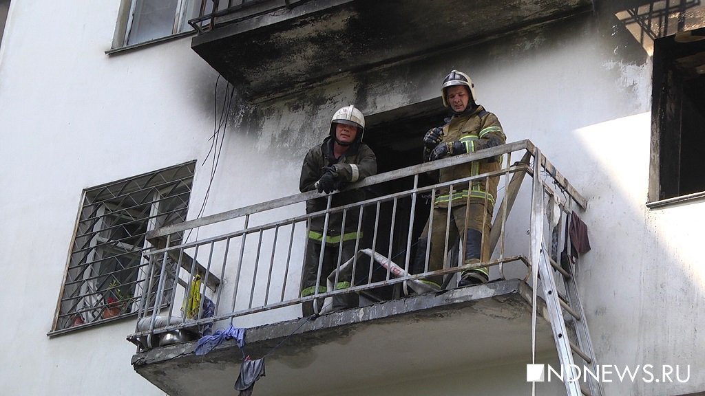 В Орджоникидзевском районе ночью горел жилой дом. Спасены 10 человек