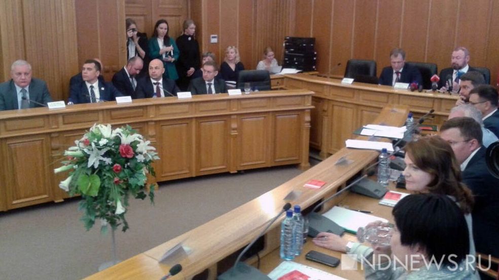 В гордуме Екатеринбурга посты замов председателей комиссий отошли депутатам СР и ЛДПР