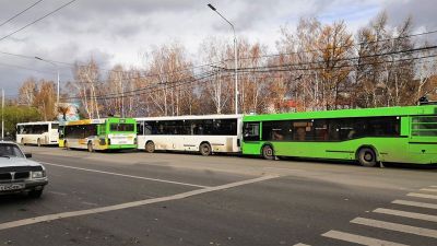 В Красноярске встали автобусы: перевозчики бастуют из-за роста цен на топливо