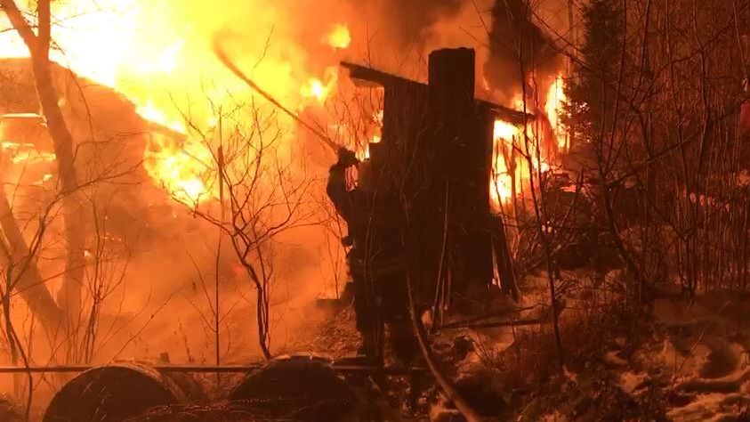 В Екатеринбурге за ночь сгорели 11 частных домов (ФОТО)