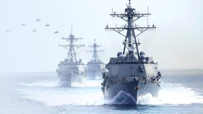 Китайские военные выгнали эсминец США из своих территориальных вод