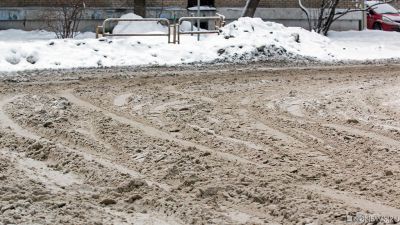 Власти Челябинской области не справляются со снегом на дорогах