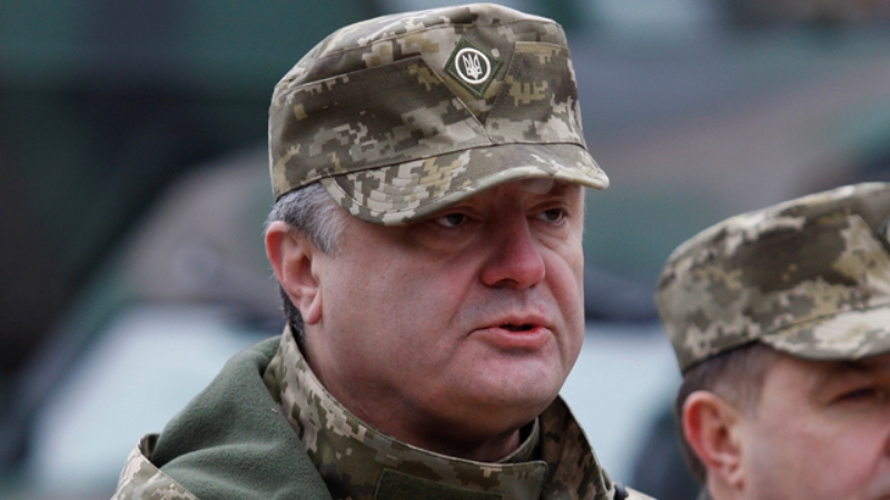 От Зеленского потребовали отменить перемирие в Донбассе и вернуть на позиции все войска