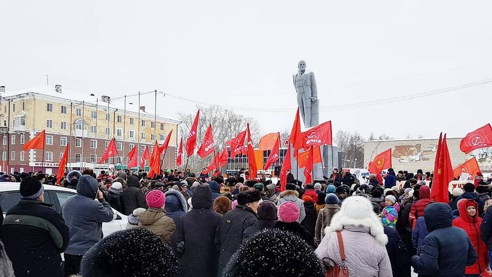 Оксюморон: на Урале казаки вышли на митинг против сноса памятника Ленину (ФОТО)