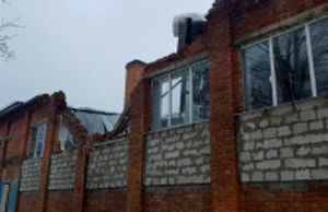 ЧП в Подмосковье: в школьной столовой рухнула крыша