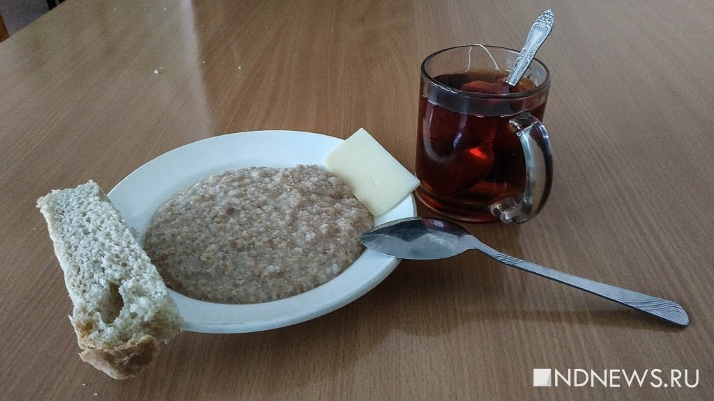 В Екатеринбурге солдат кормили некачественной кашей