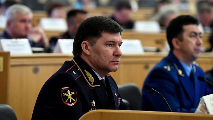 Экс-начальник тюменской полиции Алтынов помещен в камеру до суда