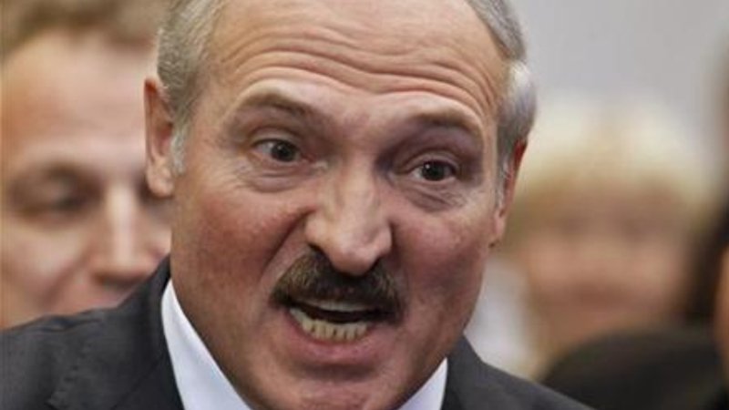 «Всех под нож»: Лукашенко устроил разнос чиновникам за бардак на коровьей ферме