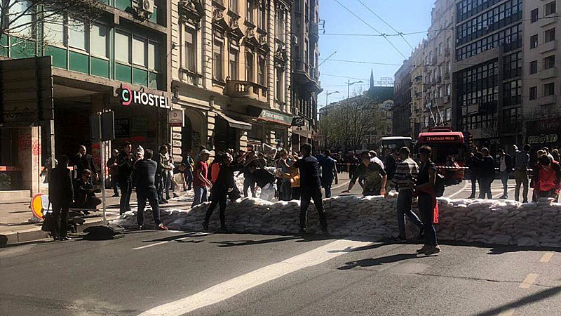 Скандал в Белграде: жители сербской столицы ополчились против оппозиционера