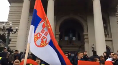 В центре Белграда начался митинг протеста (ВИДЕО)