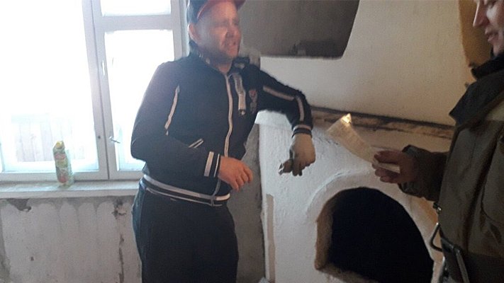 Жители Иркутской области установили русскую печь в квартире пятиэтажки