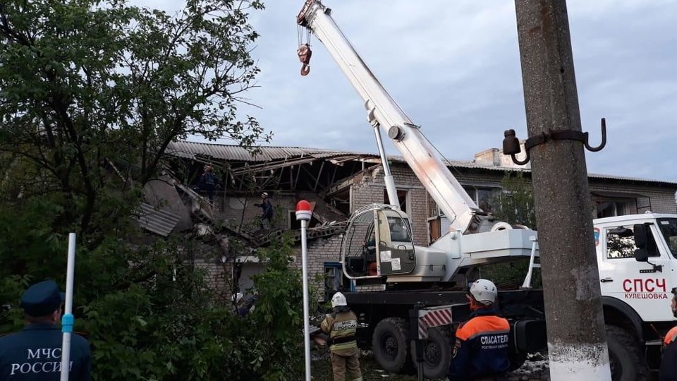 При взрыве бытового газа под Ростовом погибли два человека