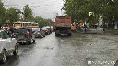С ЖБИ только вертолетом: Малышевский мост закрыли на ремонт (ФОТО)