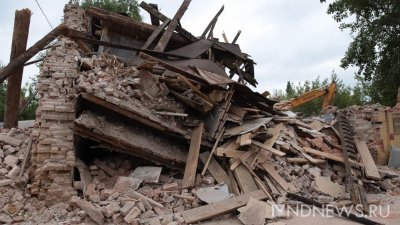В Михайловске наконец снесли аварийные здания заброшенной фабрики