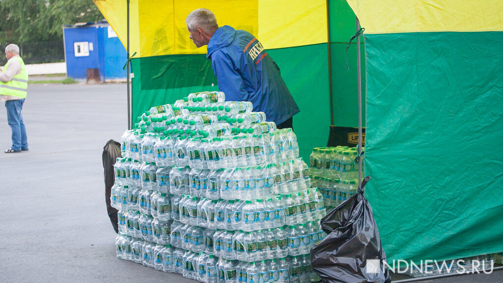 Вода в бутылках содержит сотни тысяч частиц опасного для человека нанопластика