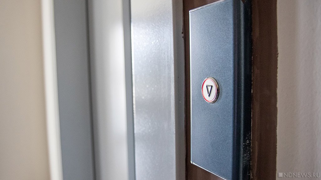 Тревожная ситуация: в России появились сложности с заменой лифтов