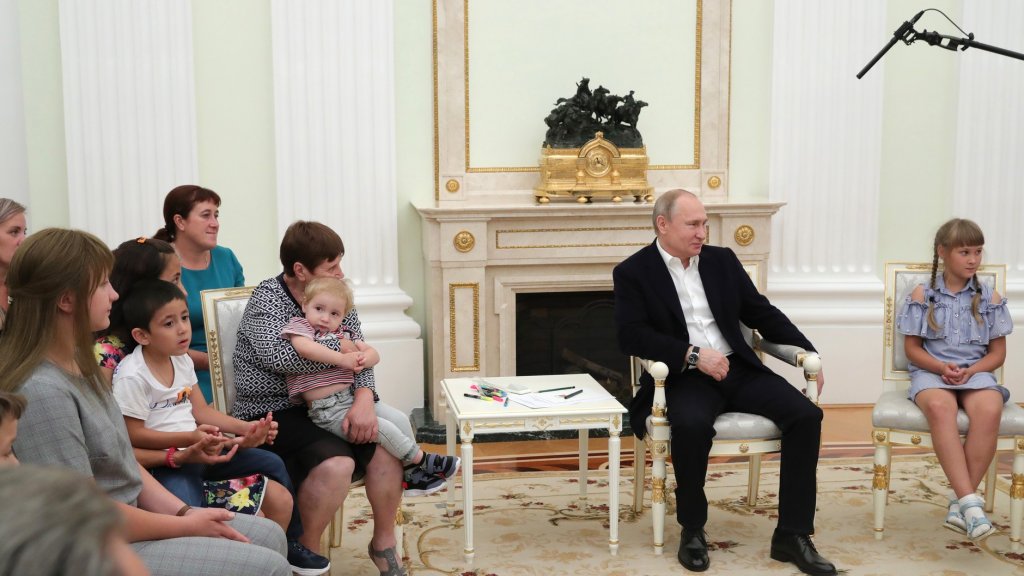 Путин назвал сроки выплат всем пострадавшим от наводнения в Иркутской области