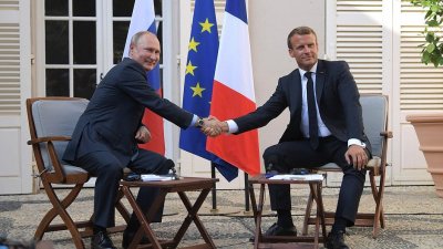 В Москве начались переговоры президентов России и Франции