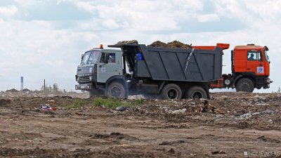 В Челябинской области из-за гололеда встали мусоровозы