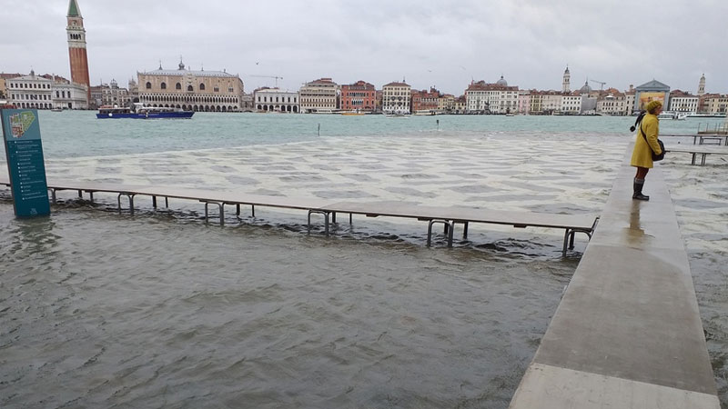 Флоренция и Венеция предлагают ввести новые правила для туристического сектора, чтобы вывести его из кризиса