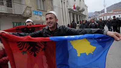 «Оружием и порохом или референдумом»: косовские сепаратисты подтвердили курс на объединение с Албанией