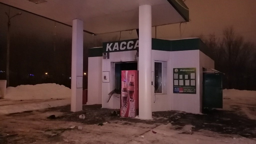 В Челябинске на автозаправке произошел взрыв. Есть пострадавшие