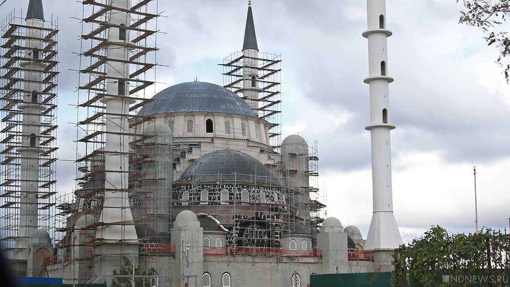 Глава Крыма озвучил новый срок завершения Соборной мечети