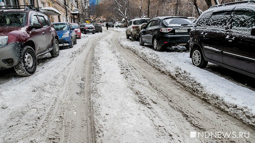 На Уралмаше будут эвакуировать автомобили, мешающие уборке снега