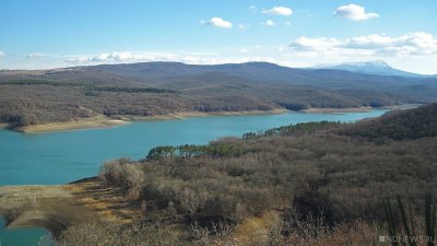 Туристы оказались ни при чем: водохранилища Крыма продолжают мелеть (ФОТО)