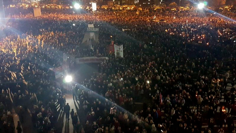 «Не отдадим святыни!»: в Черногории прошел самый масштабный протест против антицерковного закона