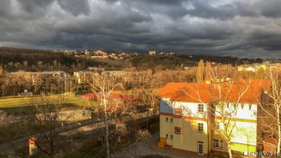 Неизвестные облили кетчупом стены консульства РФ в Брно
