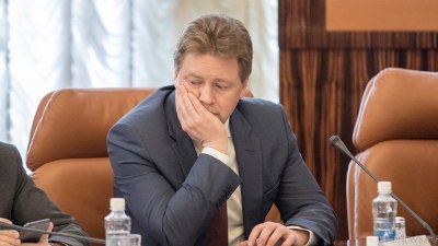 Замруководителя Минпромторга РФ лишился партбилета «ЕР» и ответит в суде за дебош