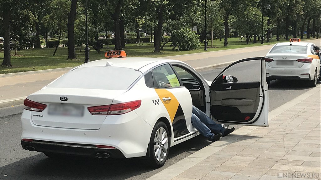 В Челябинской области приняли закон, регулирующий деятельность легкового такси