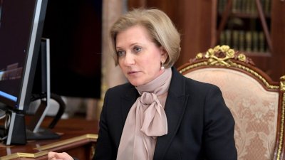 Попова назвала напряженной ситуацию с Covid-19 в России