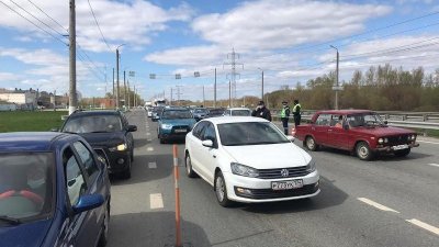 Челябинск окружили автомобильные пробки: полиция ужесточает контроль